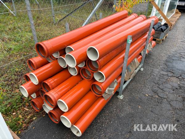 Assorterede kloak og afløbsrør -  cirka 30 dele