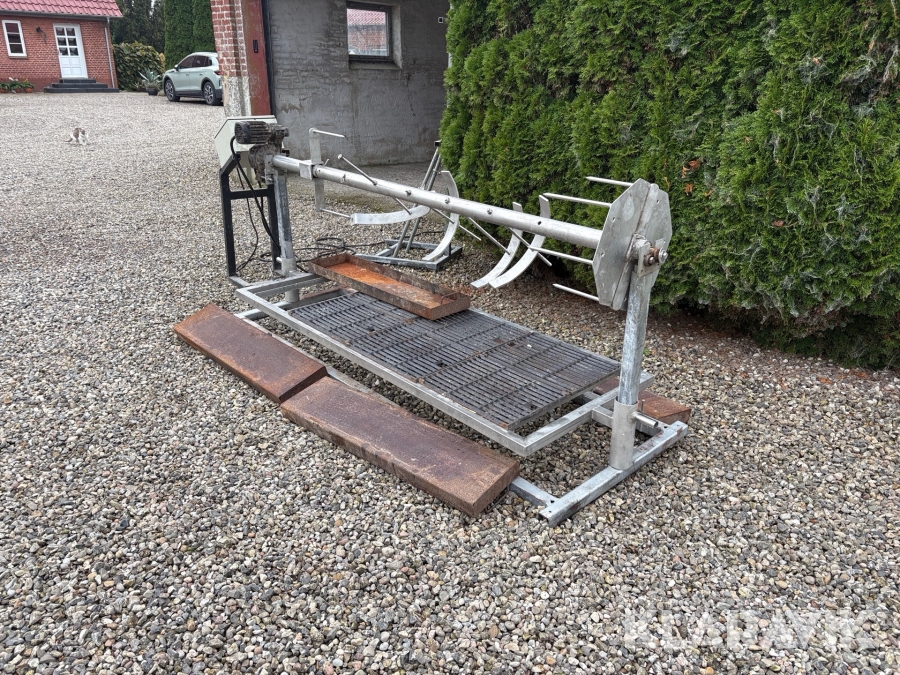 Grill til kalv/pattegris - rustfrit stål, med rotation