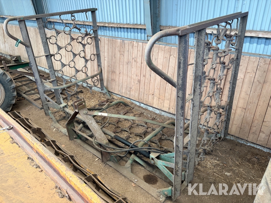 Græsmarksharve med hydraulisk udklap - 6 meter
