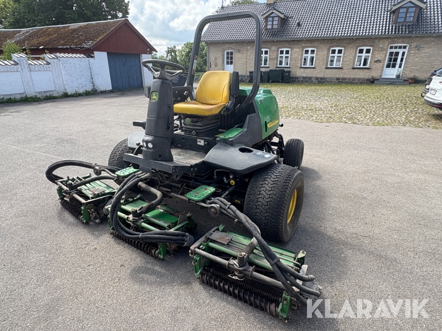 Græsslåmaskine John Deere 3235C 4WD