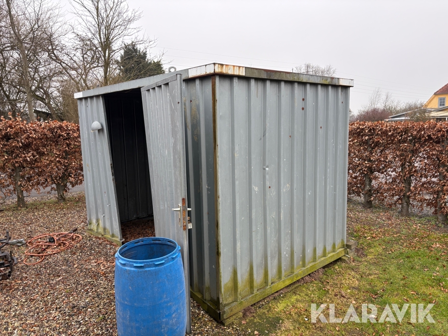 Opbevaringsskur med dør og lås