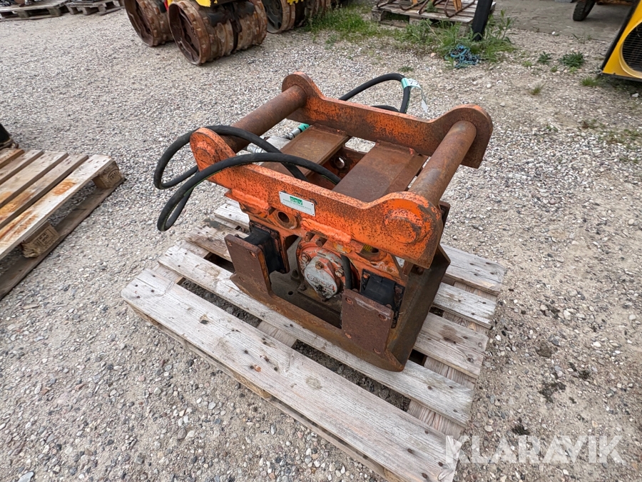 Pladevibrator til gravemaskine Stanley