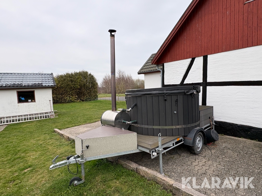 Trailer med vildmarksbad Domantas