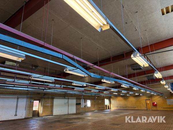 Led armaturer Glamox 100 styk med Phillips rør.