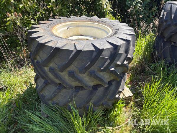 Traktor fordæk Trelleborg Tm800