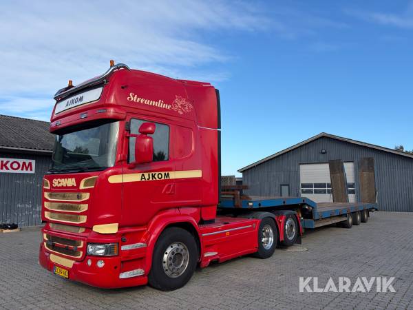 Lastbil Scania R520 Euro 6 med maskintrailer