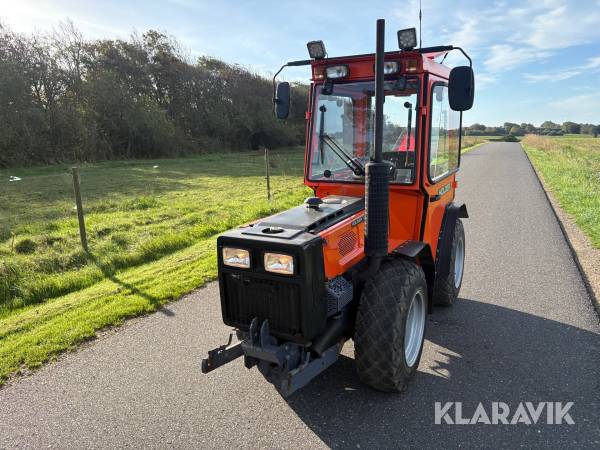 Minitraktor Holder C30 med redskabspakke
