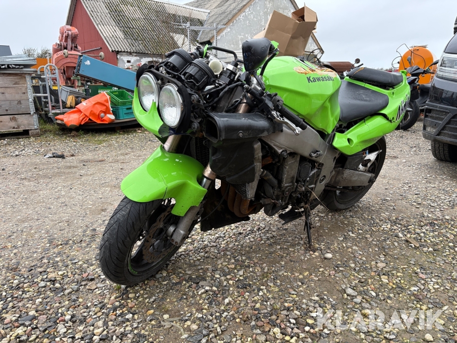 Motorcykel Kawasaki Ninja ZXR 7.5