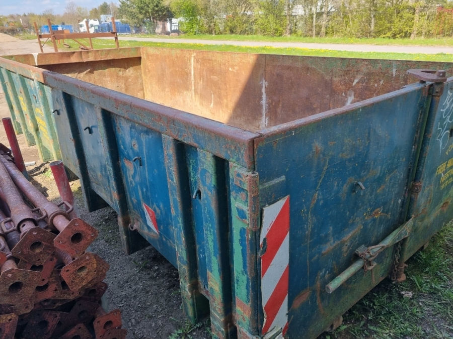Container