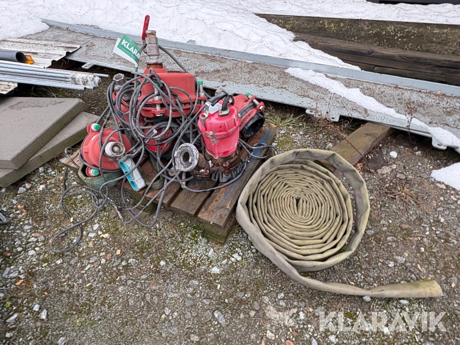 Dykpumpe og rørkoblinger