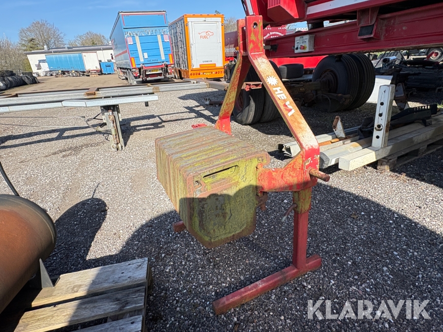 Vægtklods på stativ Volvo Bm/valmet - 14 x 30 kg klodser.