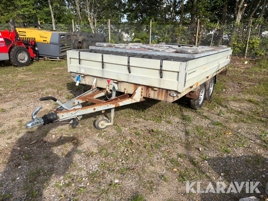Skiltetrailer TPV