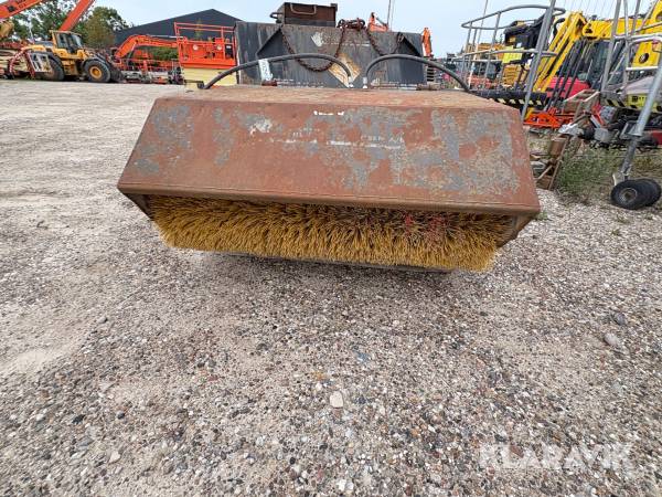 Hydraulisk fejekost Lind Truck FS 1400
