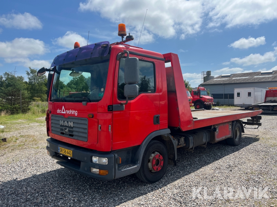 Redningskøretøj MAN TGL 12.210 med skydelad og spil