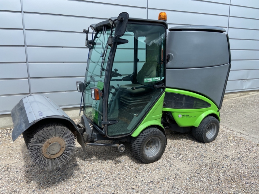 Redskabsbærer Egholm Nilfisk City Ranger 2250