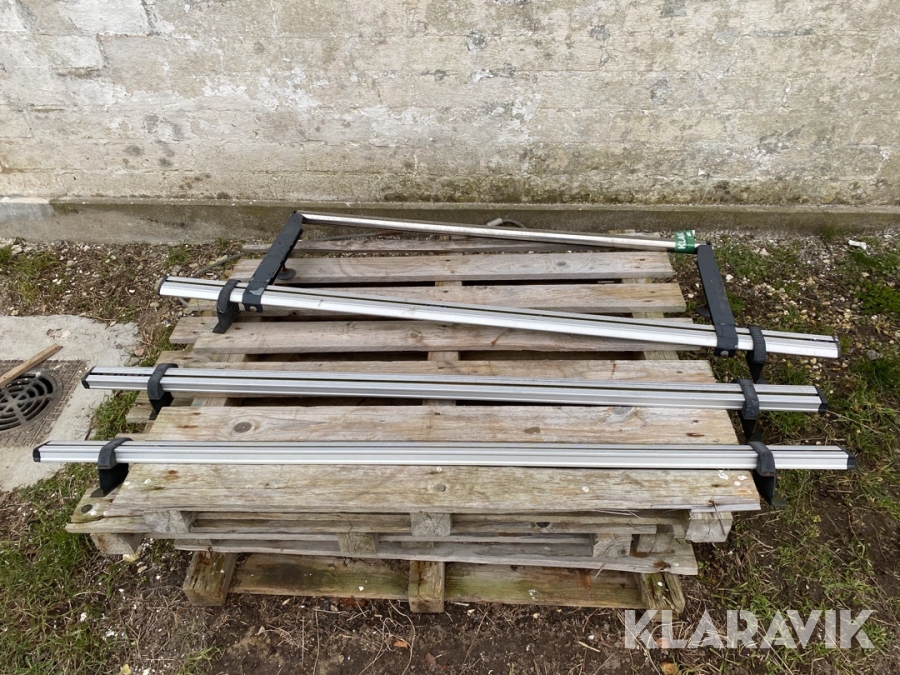 Tagræling Van Guard Fra Ford Transit