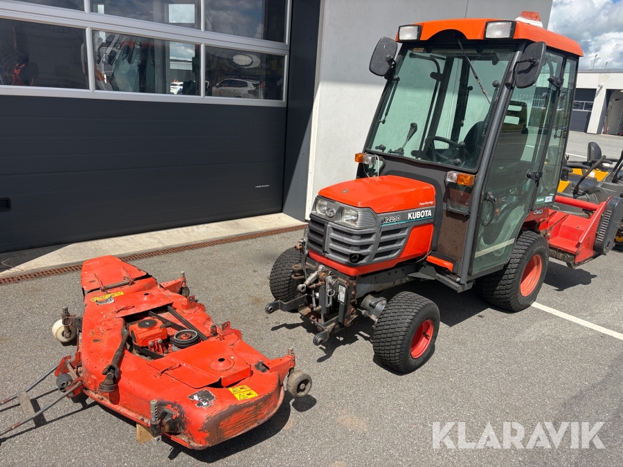 Redskabsbærer Kubota BX2200D - inklusiv redskaber