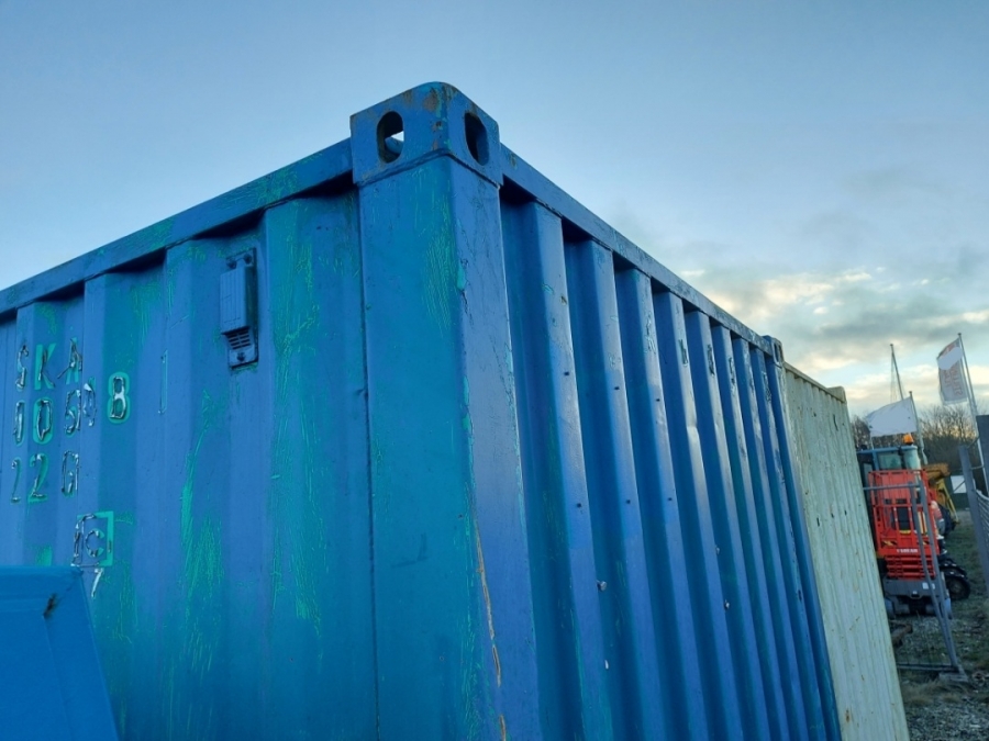 Container