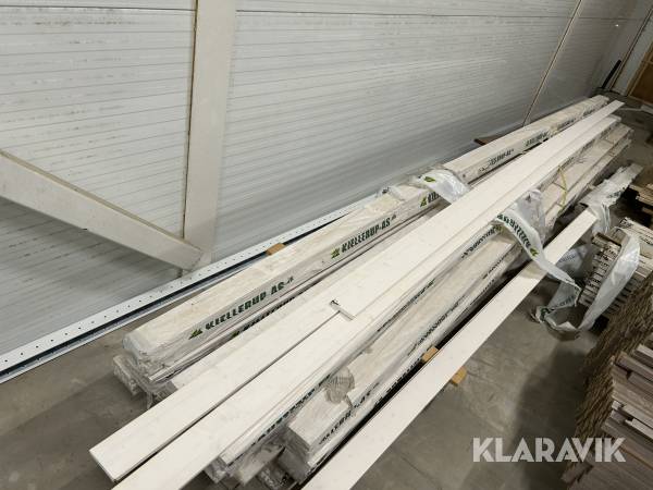 Udhængsbrædder cirka 400 meter 78 styk