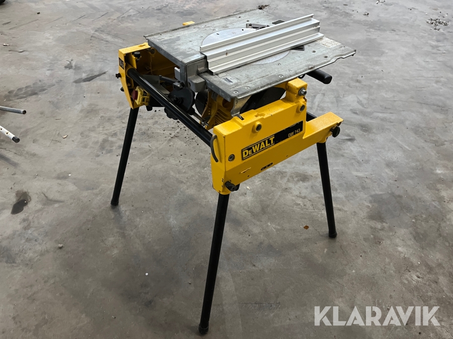 Bordrundsav DeWalt DW 743