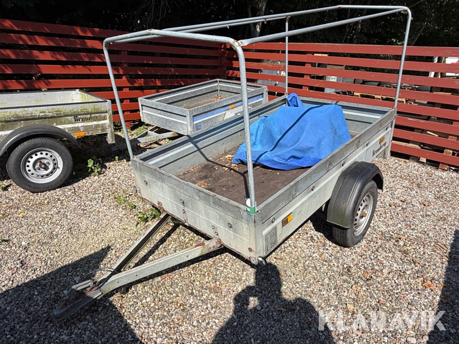 Trailer