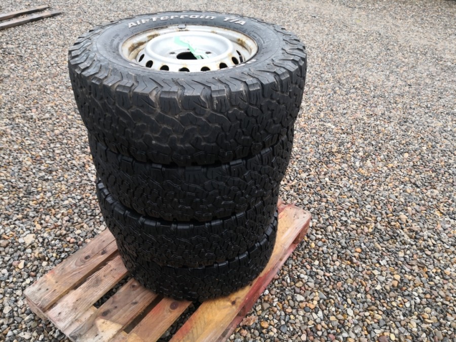 Stål fælge med dæk