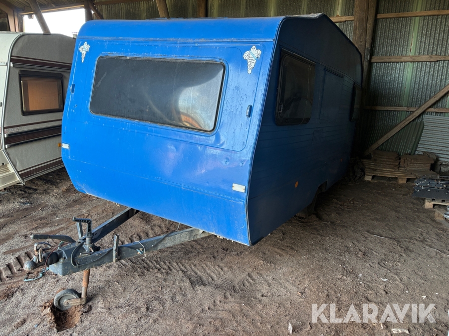 Campingvogn Sprite Musketeer - ombygget til festivalvogn