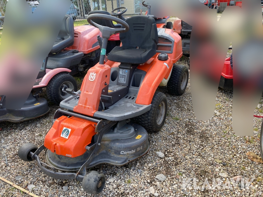 Havetraktor Husqvarna R216 AWD, Holbæk, Klaravik auktioner