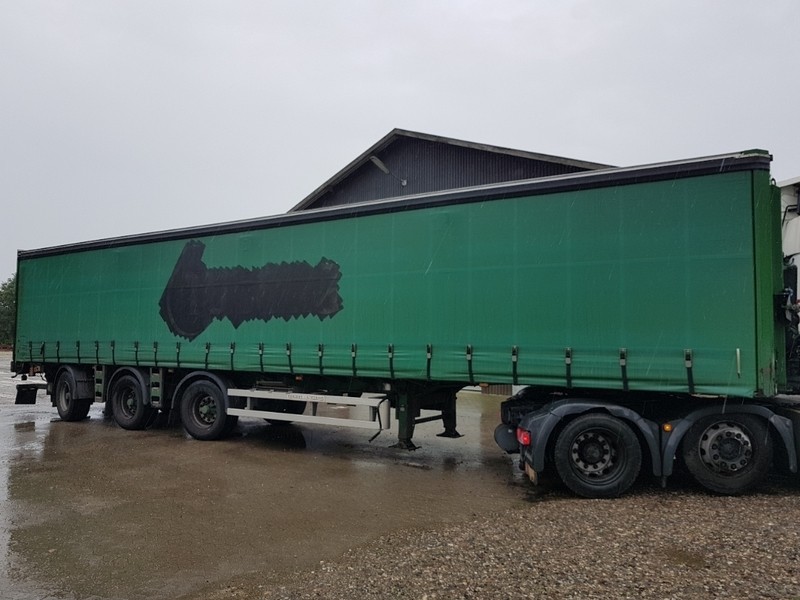 Trailer