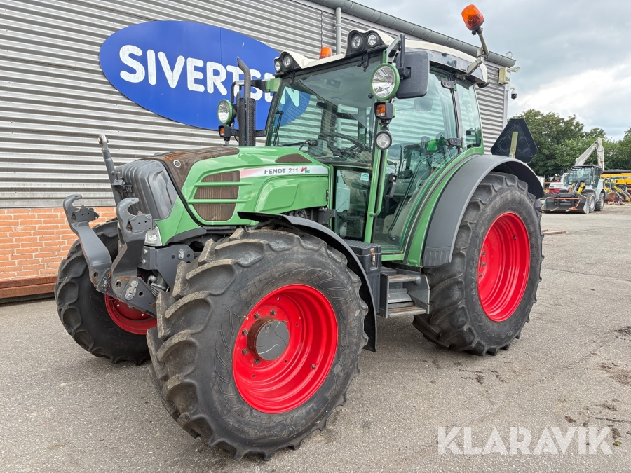 Traktor Fendt 211 Vario tms