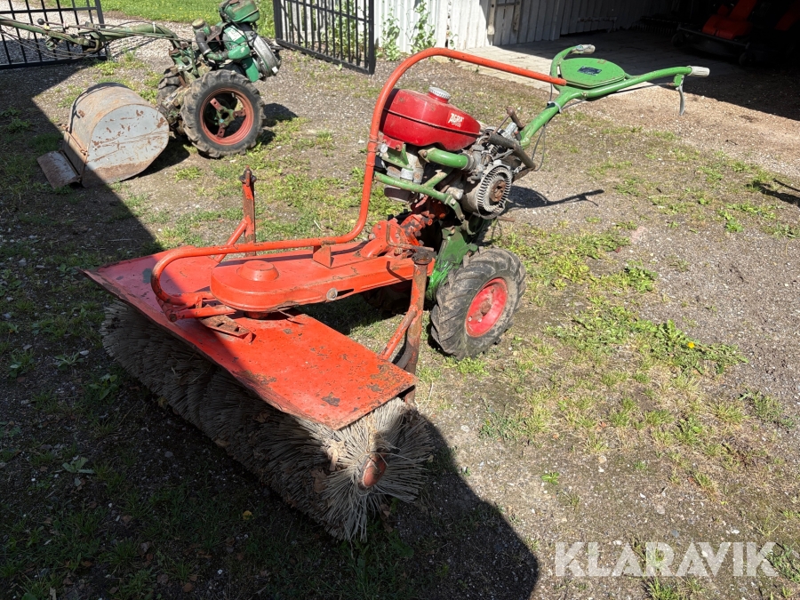 Redskabsbærer Agria 4000 med kost