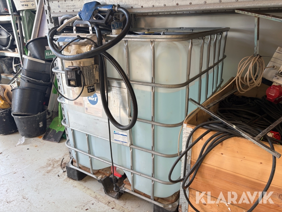 AdBlue-tank IBC - 1000 L med elektrisk pumpe
