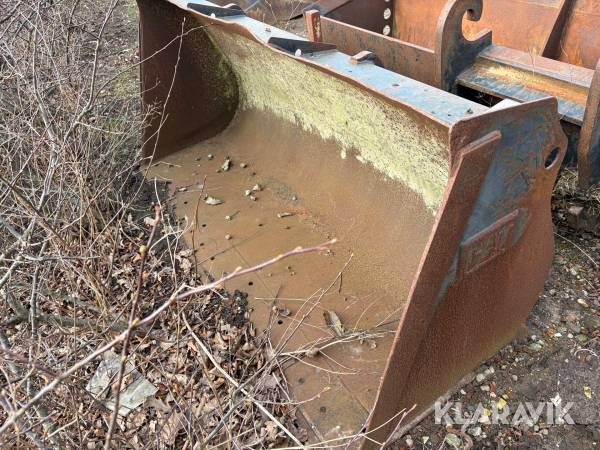 Skovl Cat 200 med bagskær