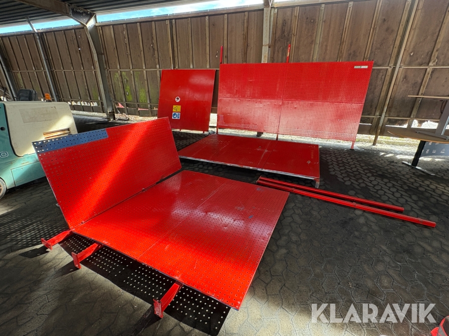 Skillevæg med låge