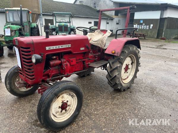 Veterantraktor Mc Cormick D-214 standard