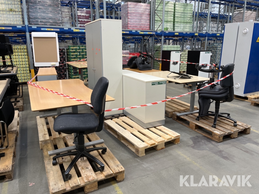 Kontormøbler Blandet lot 11 paller