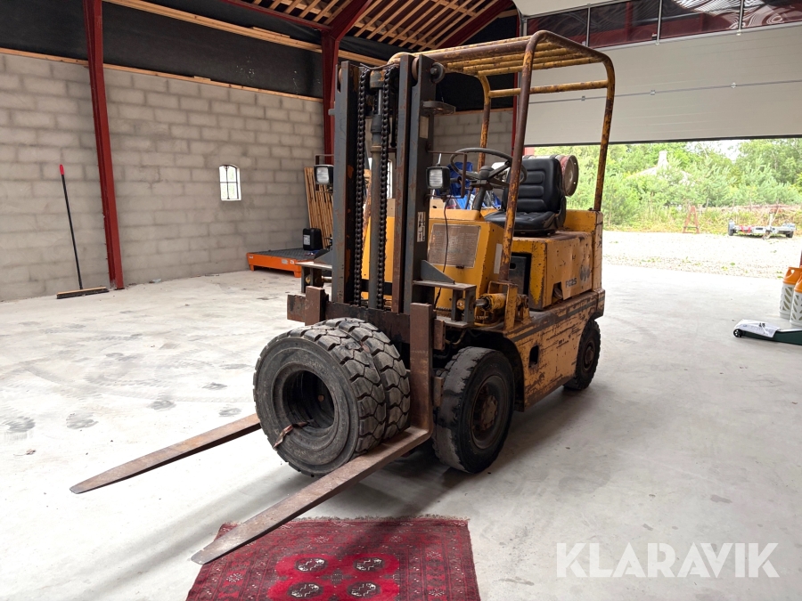 Gaffeltruck Kumatsu FG25-6