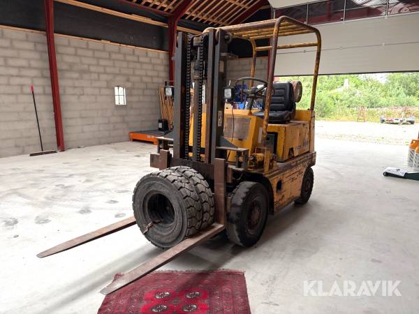 Gaffeltruck Kumatsu FG25-6