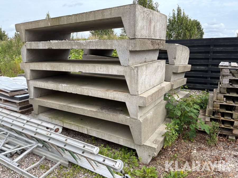 Betonelementer 12 styk