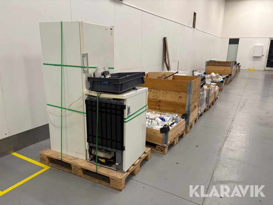 Laboratorie udstyr - 18 paller