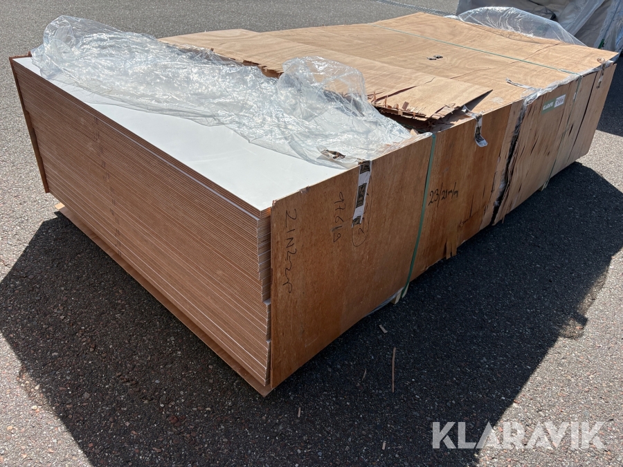 Okoume plader - 2500x1220x21 mm - 23 styks - grundlaget, hvid