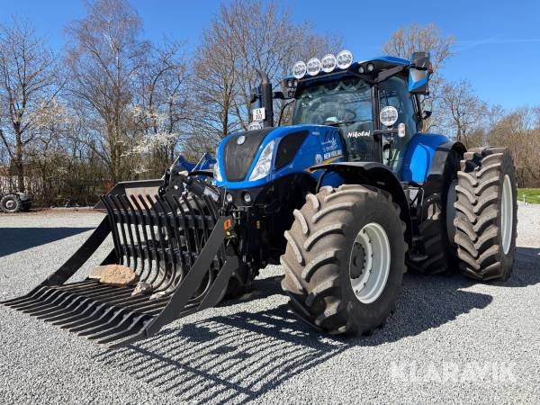 Traktor New Holland T7.230