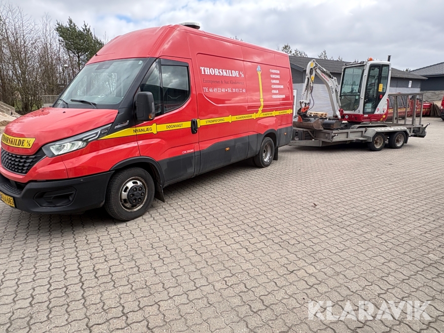 Servicevogn Iveco Daily 3.0 med minigraver og maskintrailer