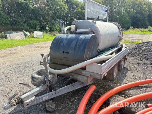 Trailer med slamsuger og tip Pijnappel PTK 3500