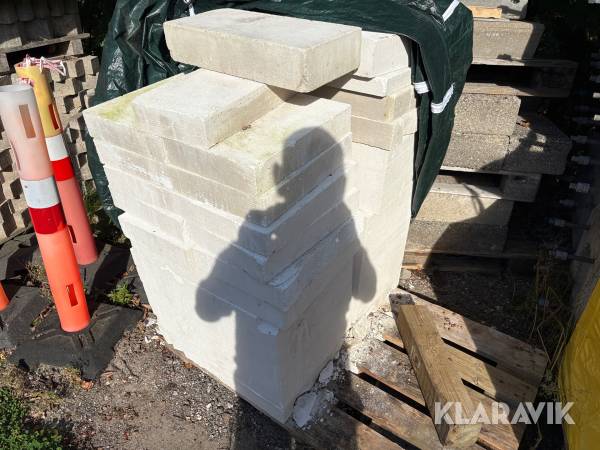 Blandet lot gasbeton, mørtel og isolering