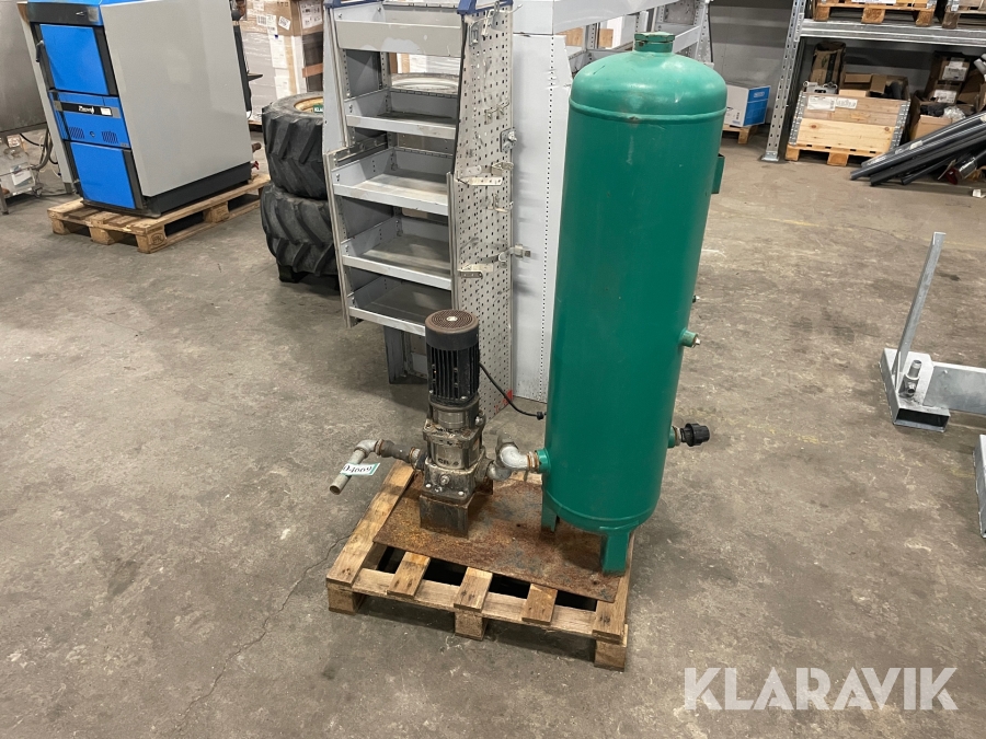 Trykforøgerpumpe Grundfos med hydrofor 