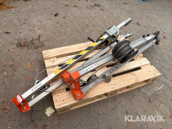 Rednings trefod og redningshejs