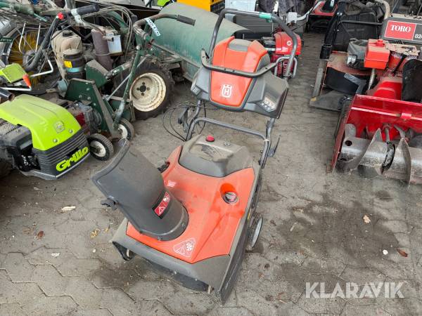 Sneslynge Husqvarna ST 121E Benzindrevet med elstart 1 styk