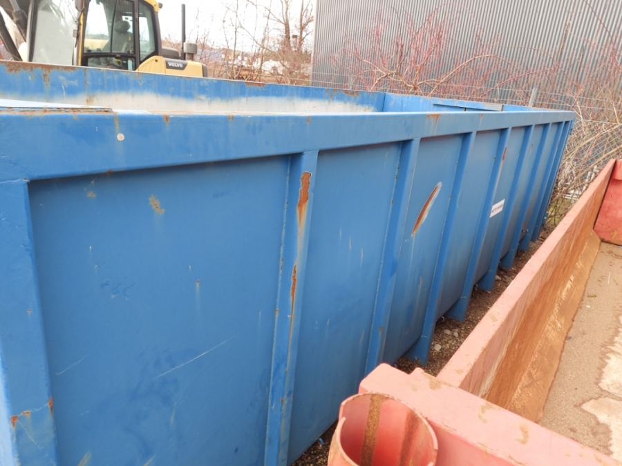 Container