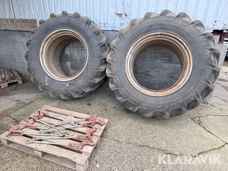 Tvillingehjul Pirelli TM300S med beslag 2 Styk